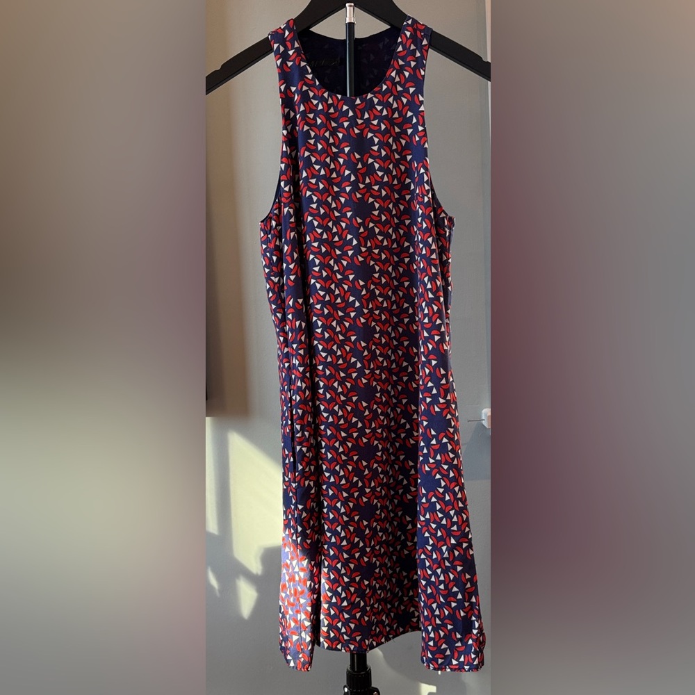 Totem Shift Dress Lined with Pockets Size Small EUC Navy White Orange/Red design